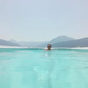 https://les-esseroliettes.hotels-rhonealpes.com