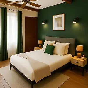 https://lou-mistral.fr-provencehotel.com